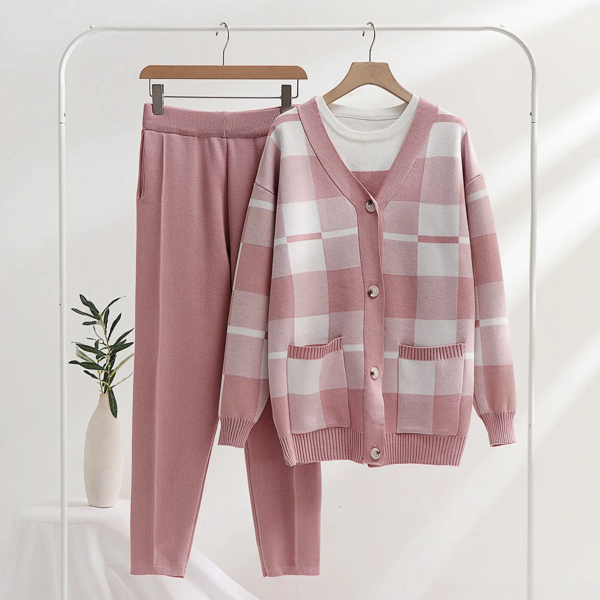 Zyrell | Women’s 3-Piece Plaid Knit Set