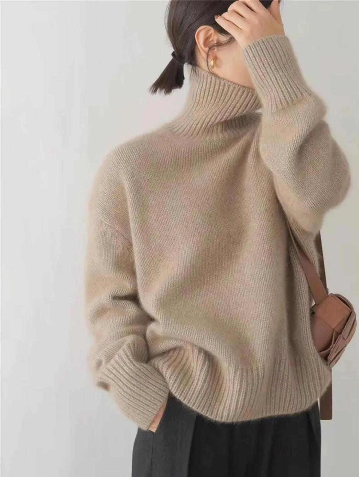 Aurora | Women’s Luxury Cashmere Turtleneck Sweater